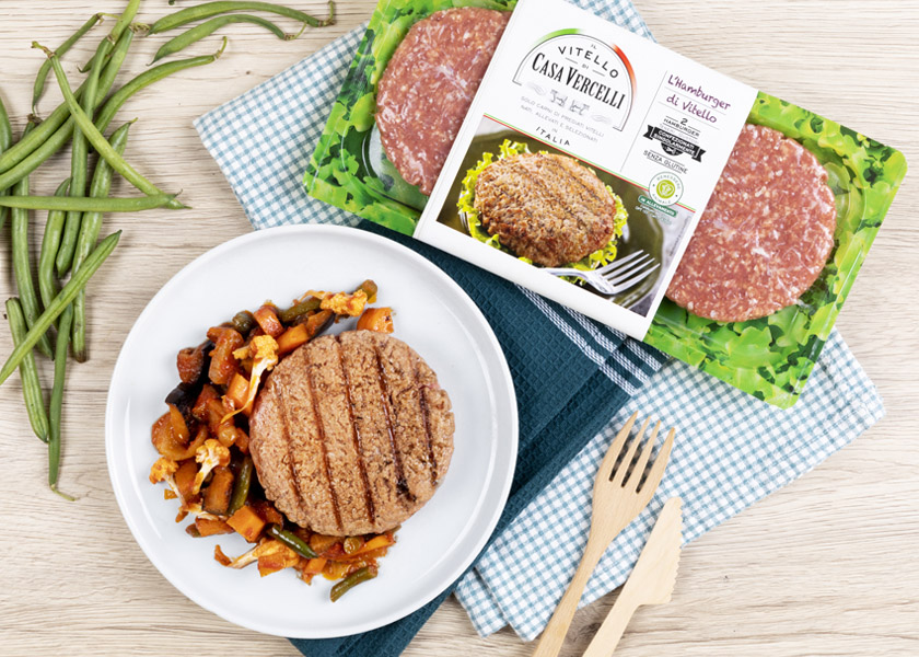 Packaging hamburger di vitello con caponata di fine estate