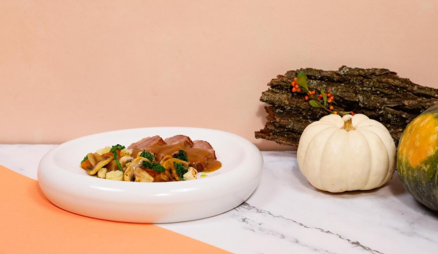 Arrosto di vitello con panzanella autunnale