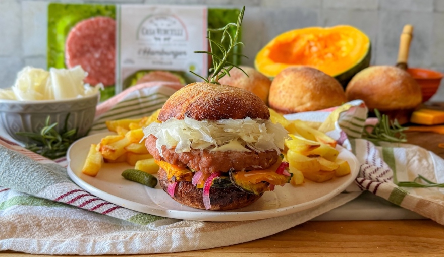 Burger dell’Orso con zucca, cipolla in agrodolce e Raspadura