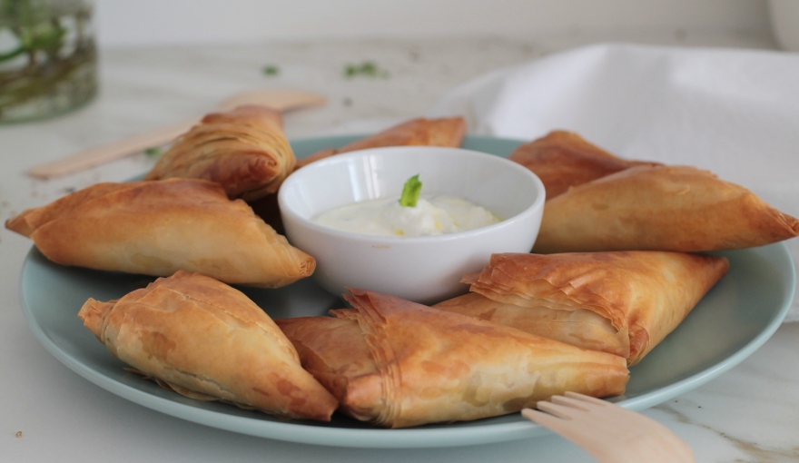 Samosa ripieni di carne di vitello speziata