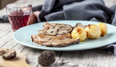 Arrosto con patate al burro e tartufo nero