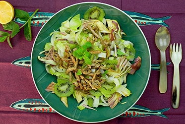 Insalata di straccetti, carciofi, zenzero e kiwi