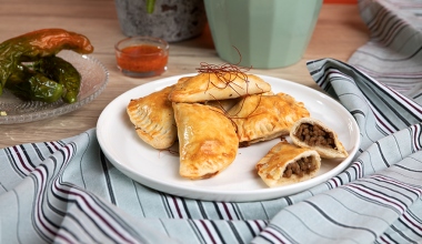 Empanadas con ripieno di cipolle e carne di vitello