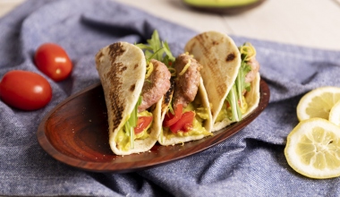 Tacos con guacamole e mini hamburger