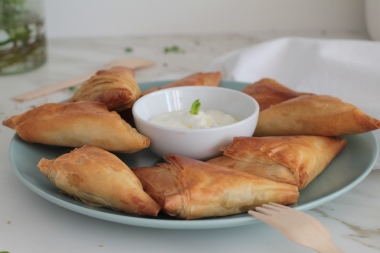 Samosa ripieni di carne di vitello speziata