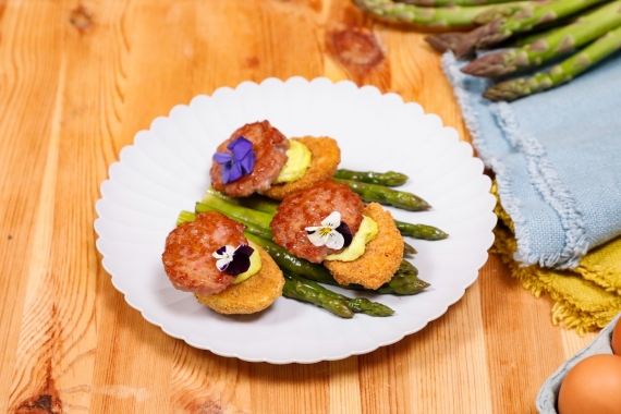 Antipasto di Pasqua: uova gratinate con mini hamburger